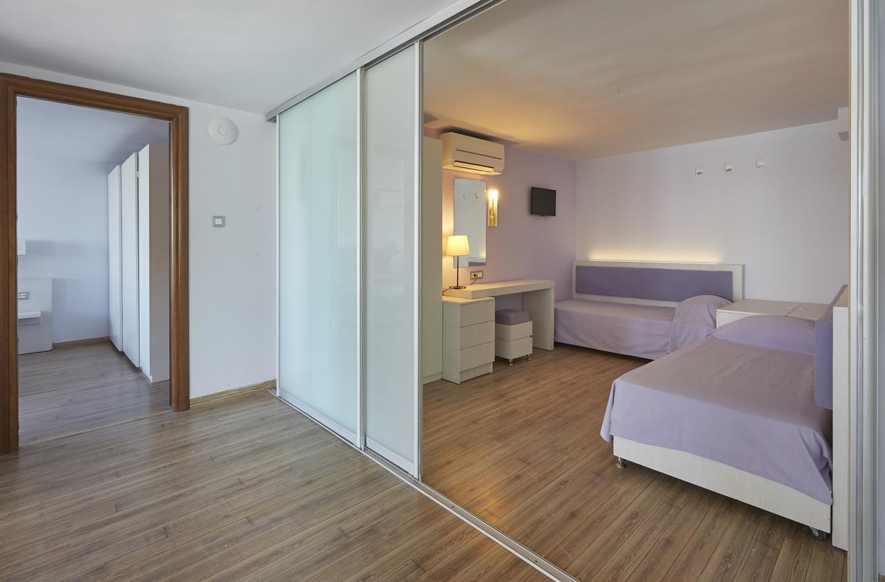 Triton Boutique Hotel コス・タウン エクステリア 写真
