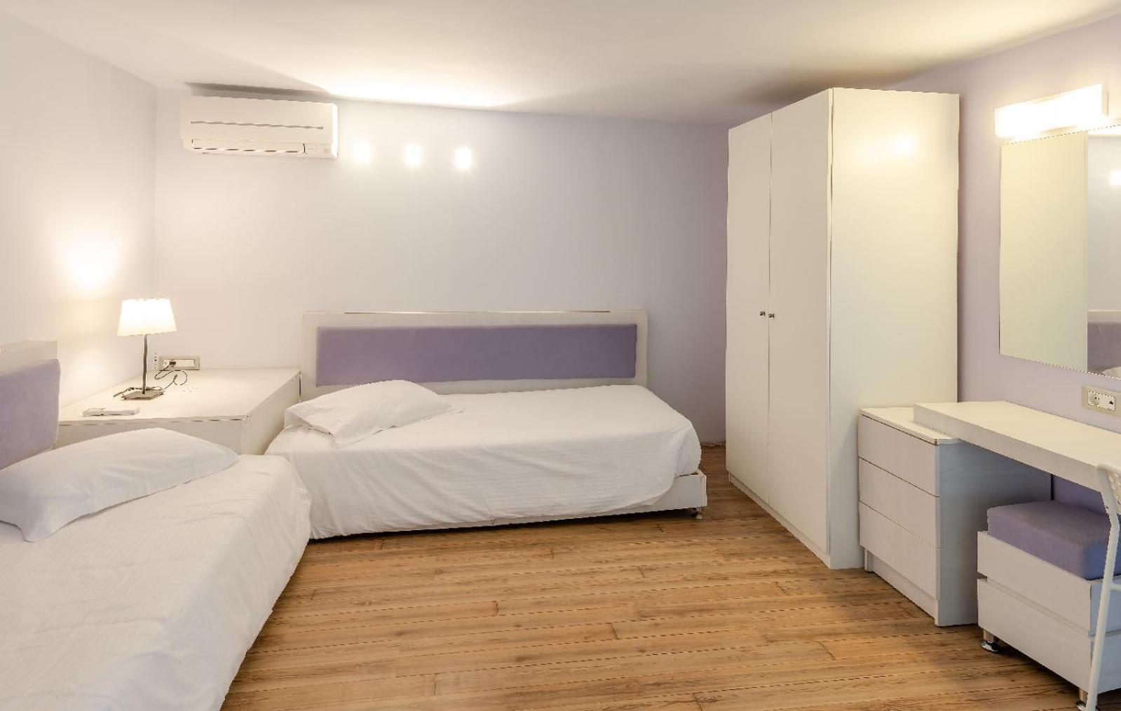 Triton Boutique Hotel コス・タウン エクステリア 写真